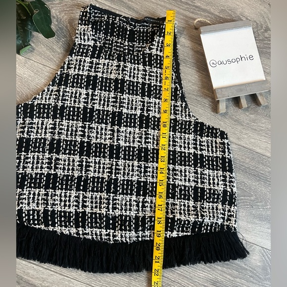 ZARA black and whiteTweed fringe hem sleeveless A-line Top. Size L - Picture 9 of 9